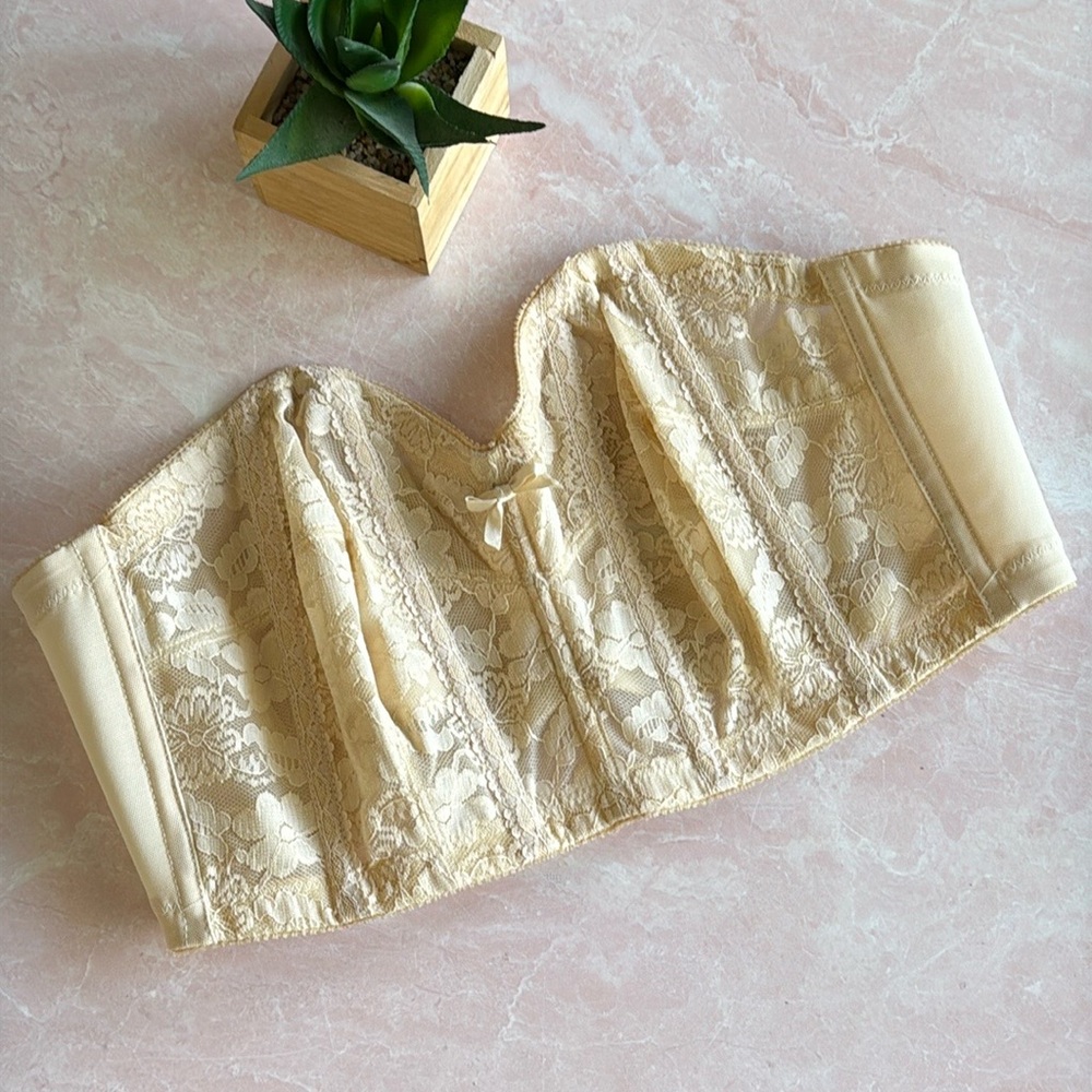 Vintage The Woman Within Cream Floral Lace Strapless Bra/Small Bustier Sz 40B